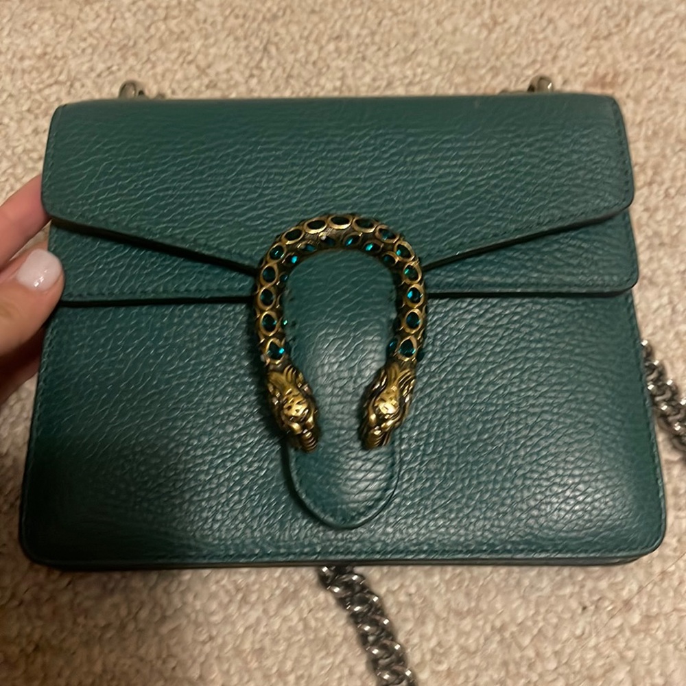 Gucci bag,excellent condition!got it from Gucci store in Tysons corner!!
